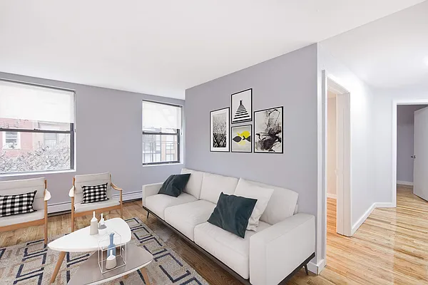 Rented by R New York | media 11