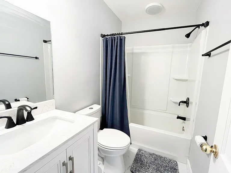 614 Sussex St — Photo 14