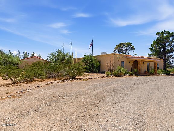 2nd image of 469 De Lara Estates Rd