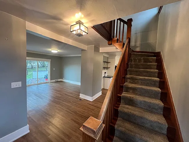 2822 Reisenauer Rd — Photo 6