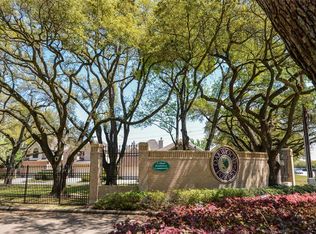 8029 Oakwood Forest Dr, Houston, TX 77040