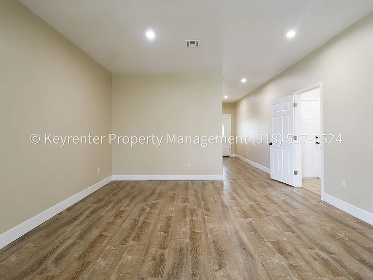 806 W 118th St S — Photo 20