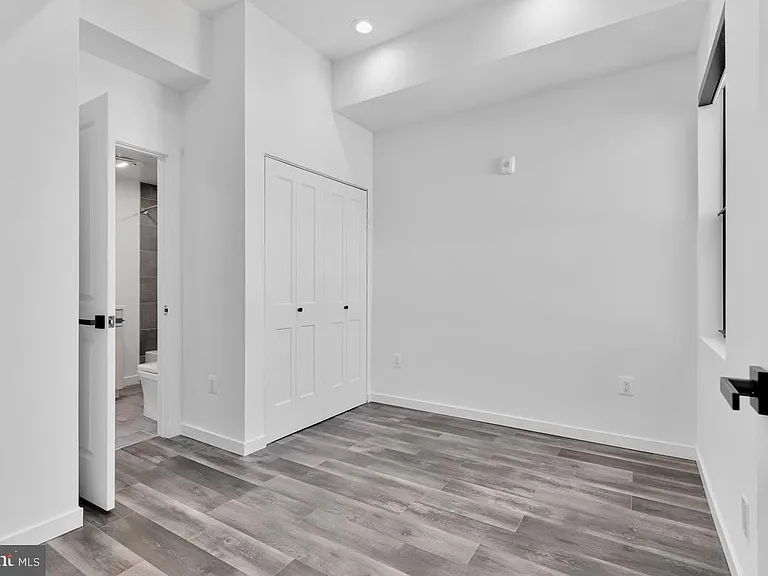 506 H St NE #401 — Photo 13