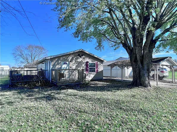 2227 2nd St, Culloden, WV 25510