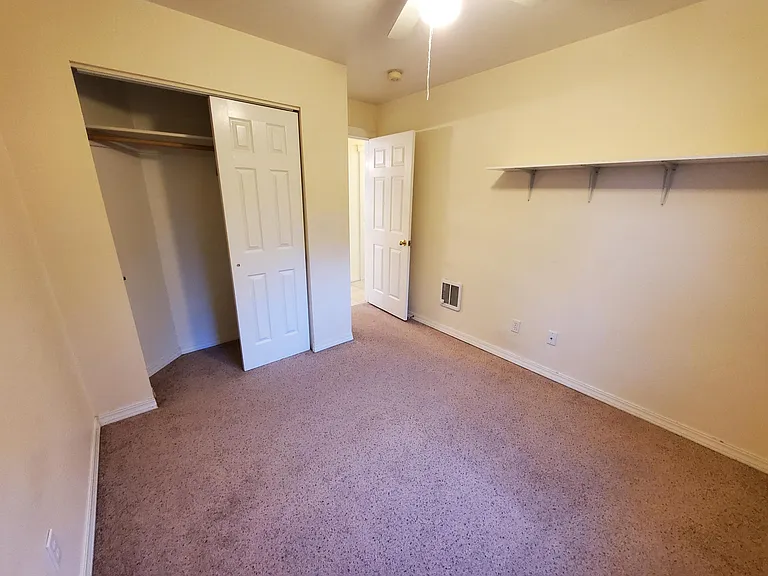 1645 NE Merman Dr — Photo 7