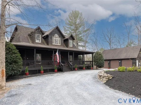 448 Adams Rd, Winchester, VA 22603