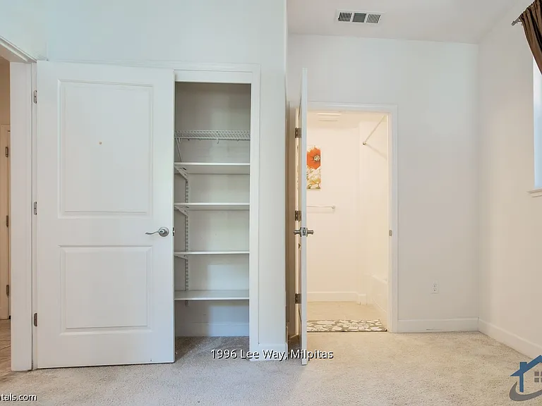 1996 Lee Way — Photo 27