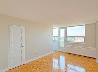 1500 Bathurst St #1401, Toronto, ON M5P 3L3