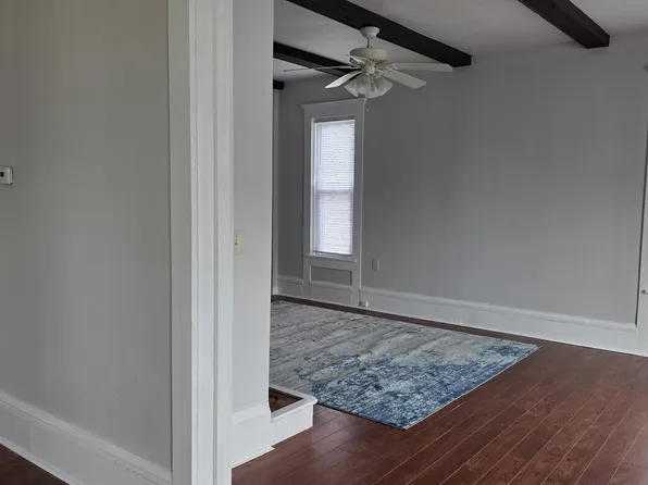 131 N Harrison St, Topeka, IN 46571