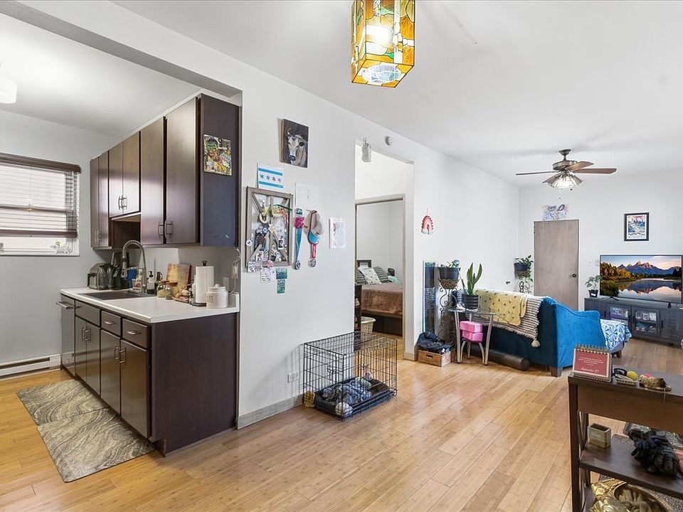1st image of 2016 W Charleston Ave #1R