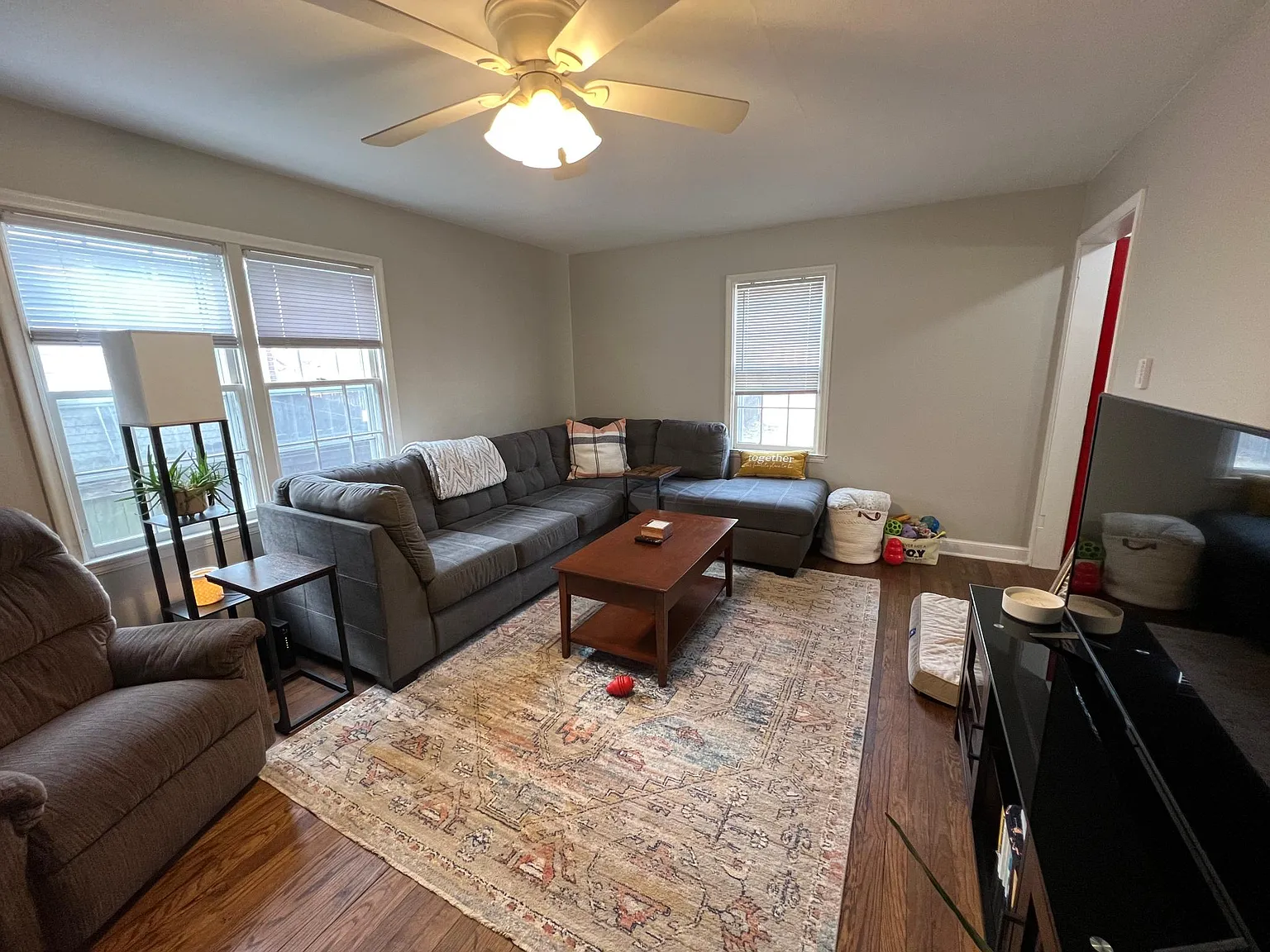 4 bed, 2.5 bath, 1800 sqft, $2,000 — Photo 4