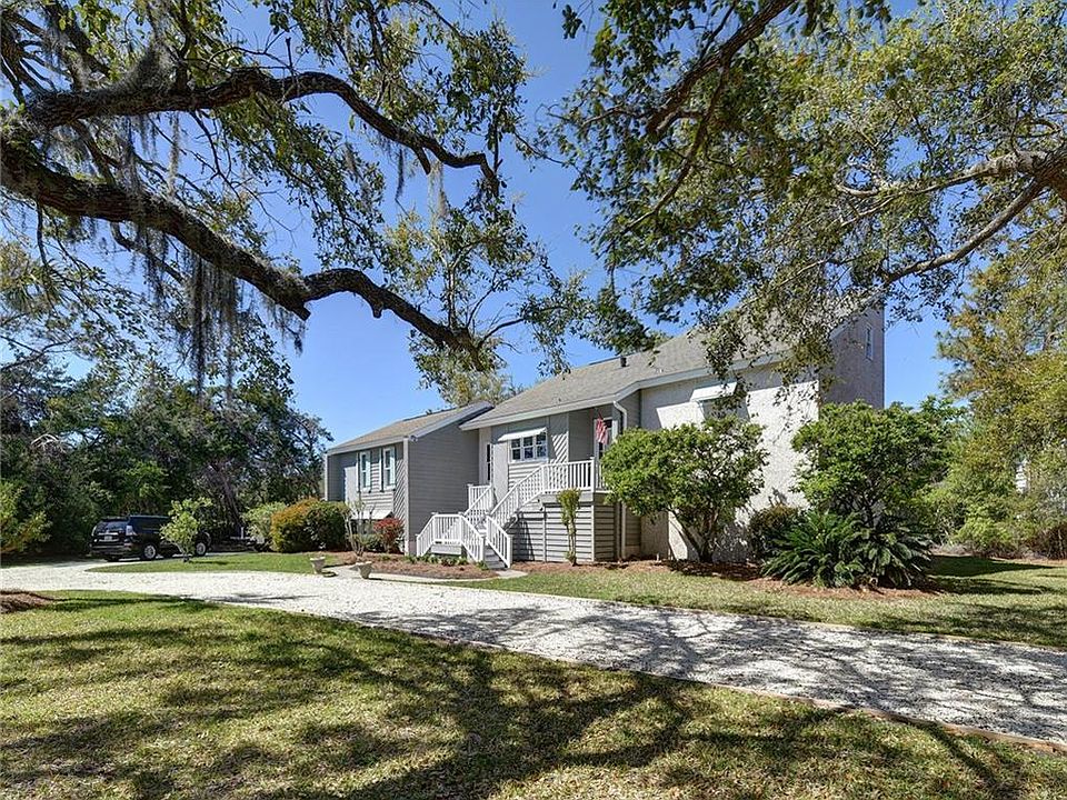 1st image of 401 Palm Dr