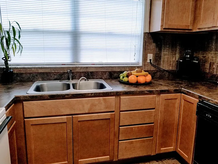 House - 1917 Hammerlin Ave - Kitchen