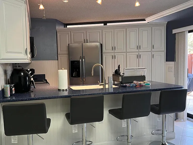 3648 Victoria Dr — Photo 13