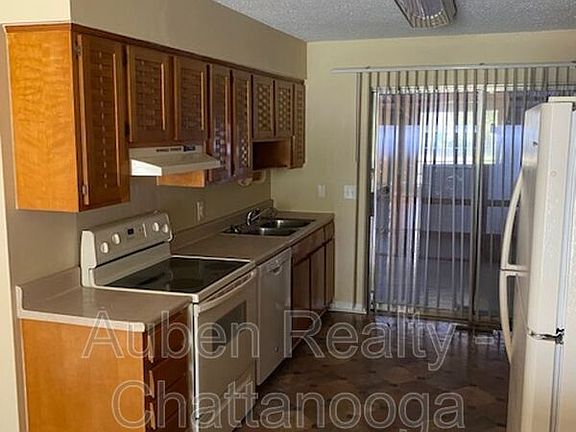 3rd image of 3903 Wiley Ave #B