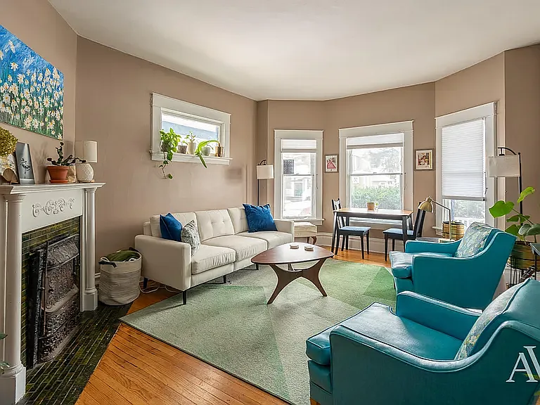 618 Hawthorne St NE #1 — Photo 3