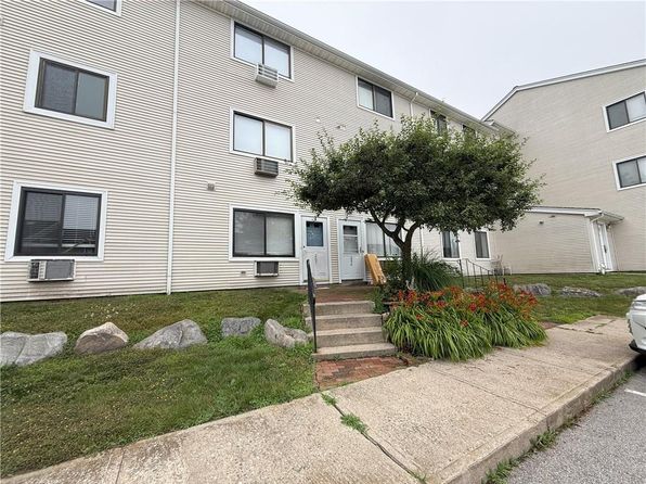66 Girard Ave Unit 207