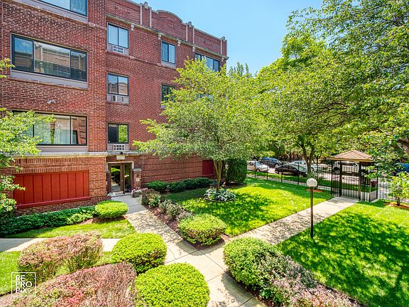 3rd image of 922 W Sunnyside Ave APT 1A