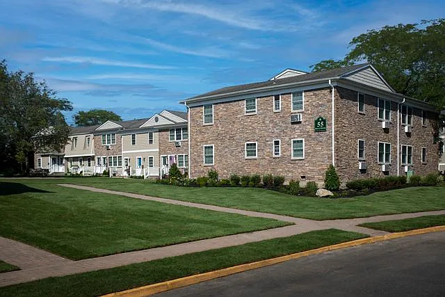 Fairfield Village At Commack — Photo 6