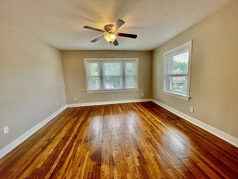 3713 Summit St #301 — Photo 3