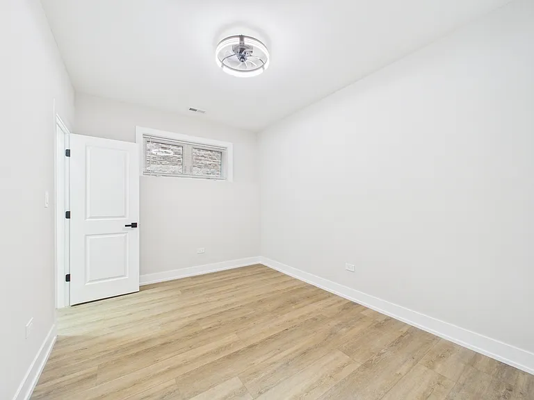 6624 S Champlain Ave #B — Photo 10