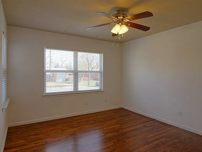 10849 Cotillion Dr — Photo 14
