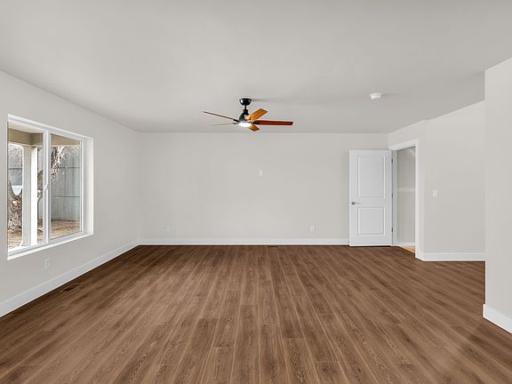 5th image of 576 W 7th Ave
