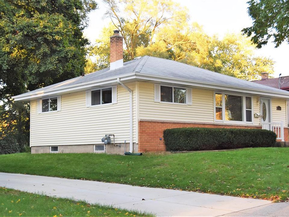 2nd image of 2214 Norton Ave