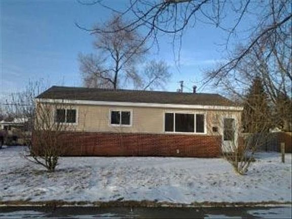4th image of 2353 Cedarcliff Dr