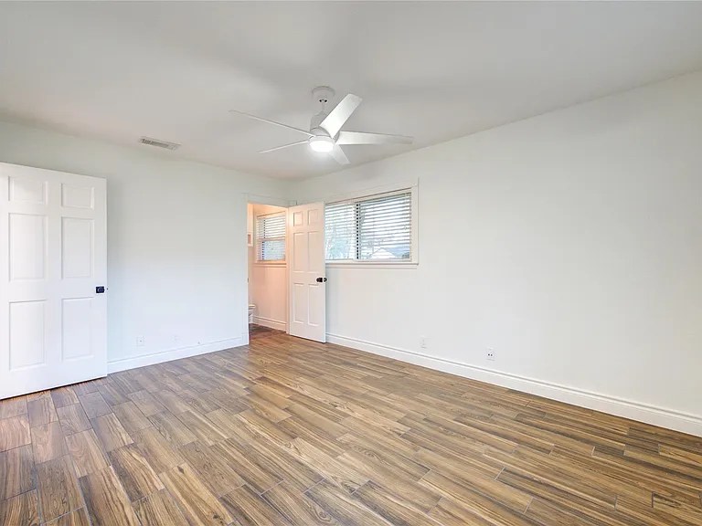 8439 Westview Dr — Photo 12
