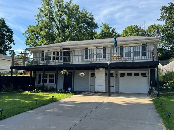 2505 NE 38th St, Kansas City, MO 64116