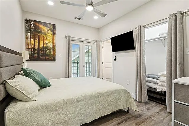 418 Lafitte St — Photo 10