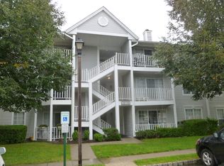 418 Poets Way, Mahwah, NJ 07430