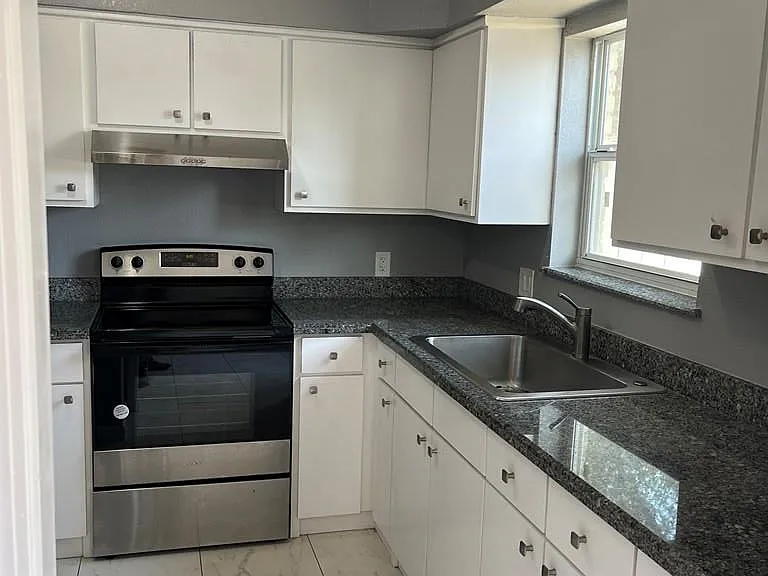 544 Galveston Rd #A — Photo 8