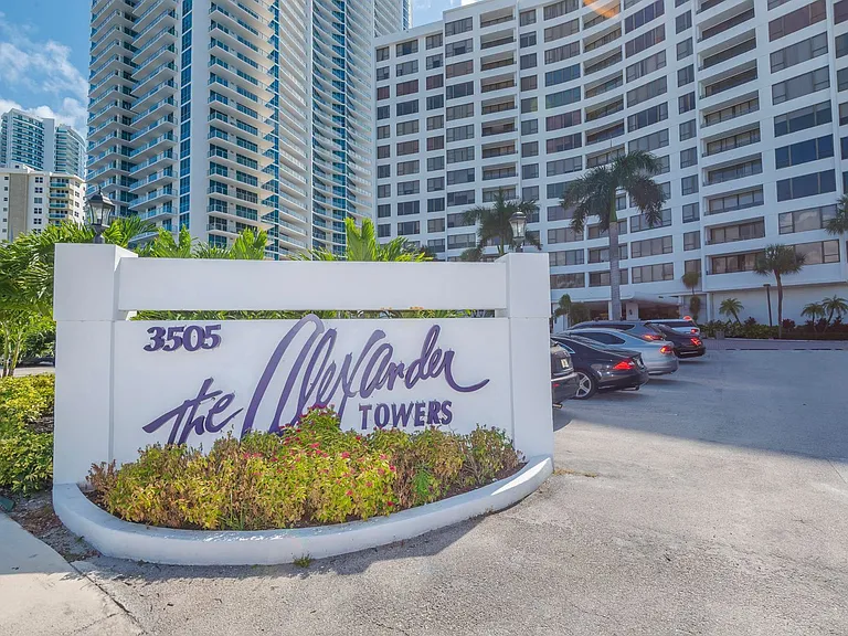 3505 S Ocean Dr #5-ID1049820P — Photo 30
