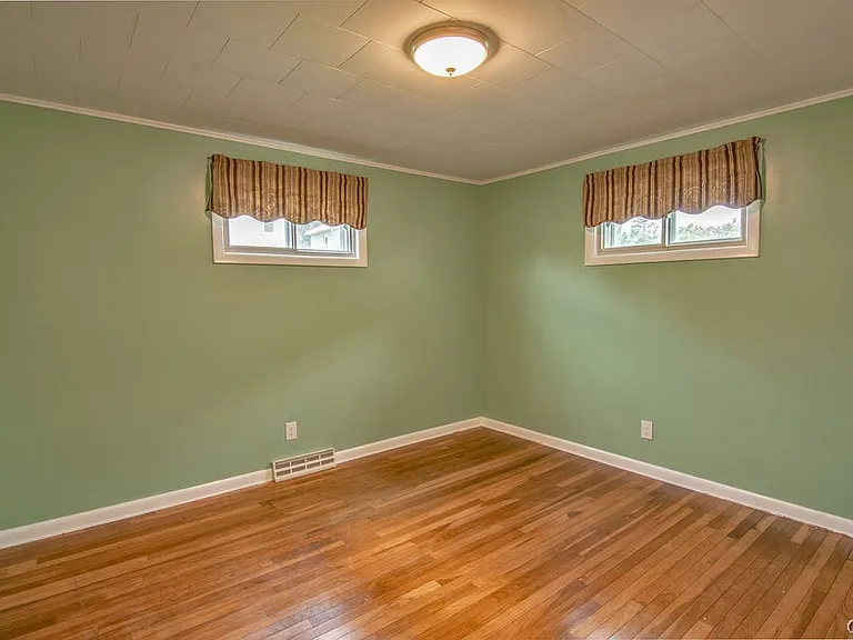 311 Swansea Ave — Photo 22