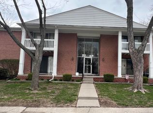 42720 Sheldon Pl APT 143, Clinton Township, MI