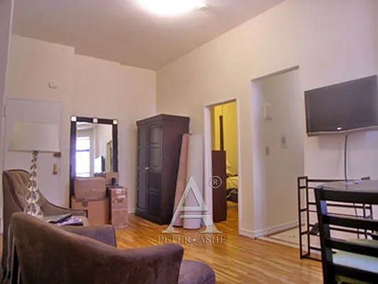 Rented by Peter Ashe | media 3