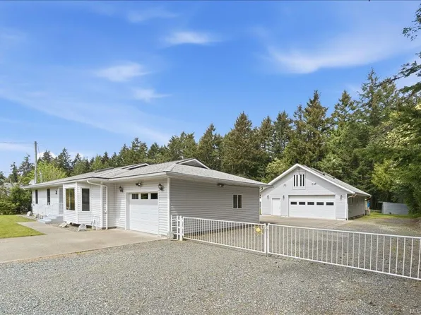 7080 Blackjack Dr, Lantzville, BC V0R 2H0