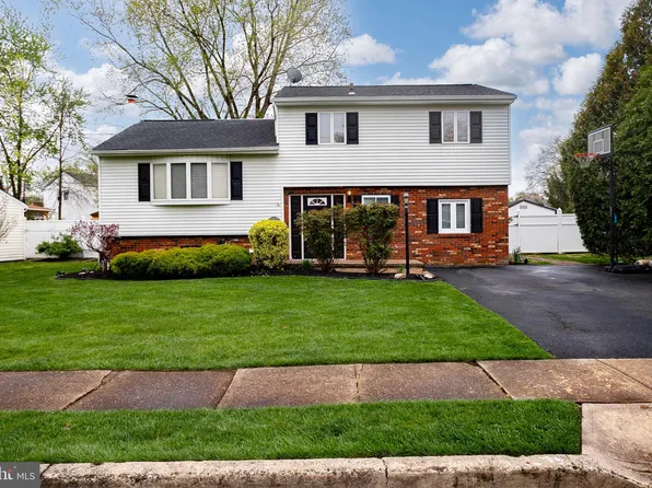 65 Kino Blvd, Hamilton, NJ 08619