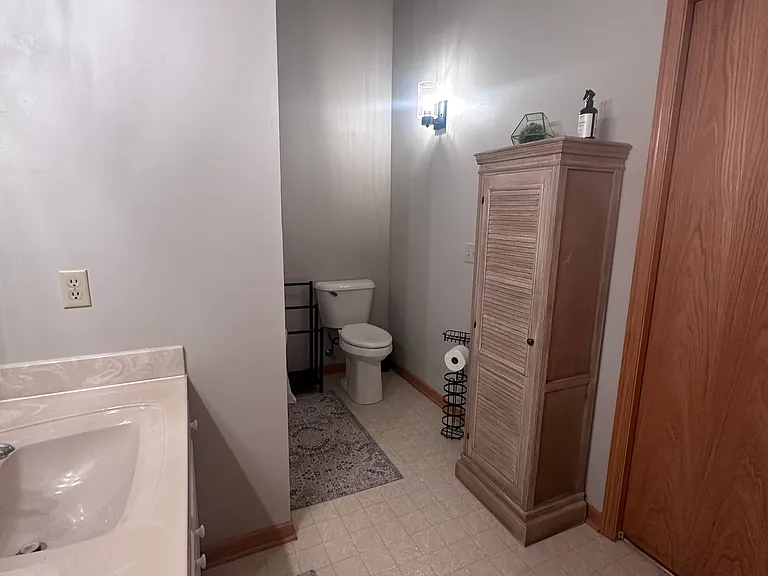 442 Meadowridge Cir — Photo 16