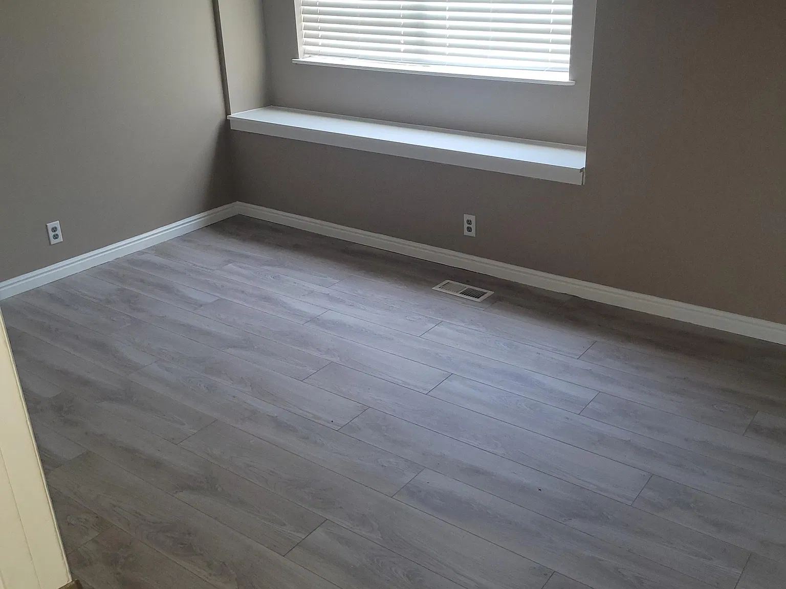 3 bed, 2.5 bath, 1910 sqft, $2,000 — Photo 4