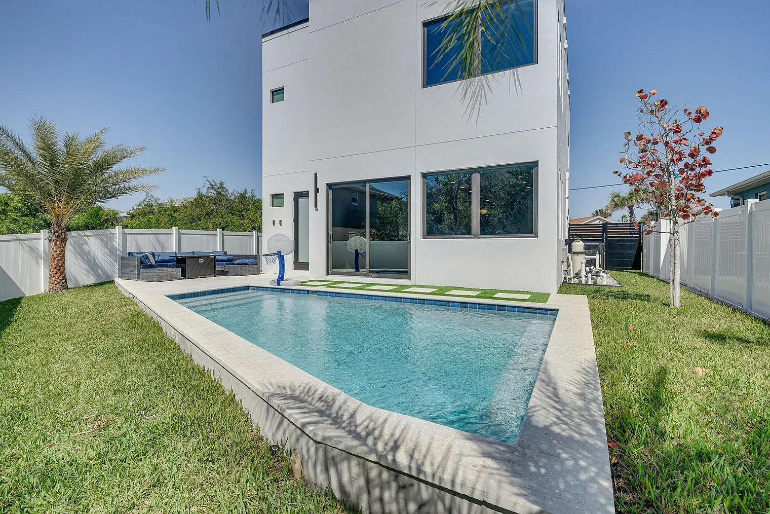 4 bed, 3.0 bath, 2798 sqft, $4,513 — Photo 4