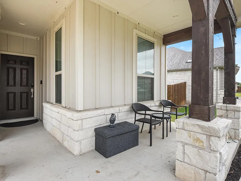 210 Zuma Dr — Photo 4