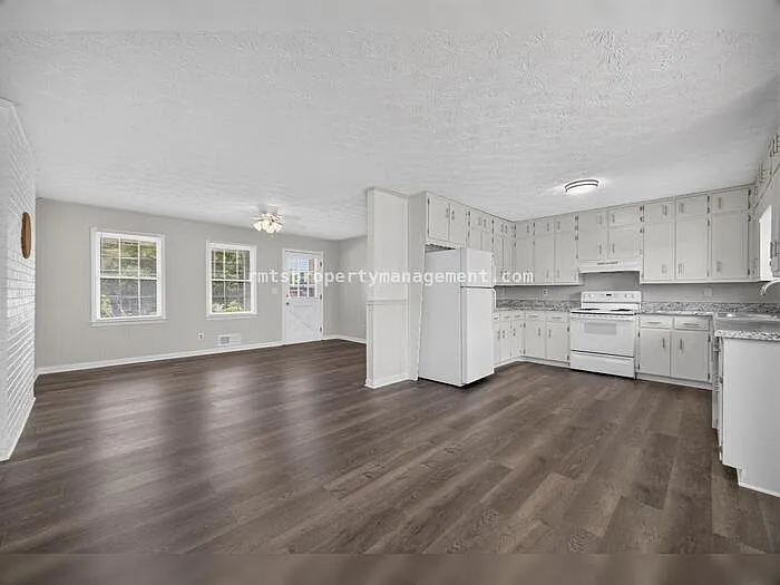 2591 Doc Hughes Rd — Photo 12