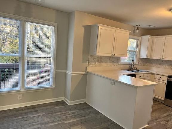 Kitchen Breakfast Area