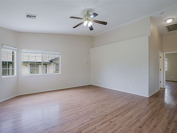 5th image of 4150 N Viewpoint Dr