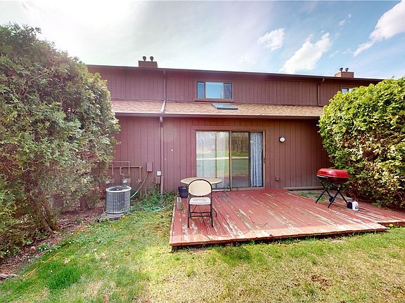 3rd image of 318 Katey Rose Ln