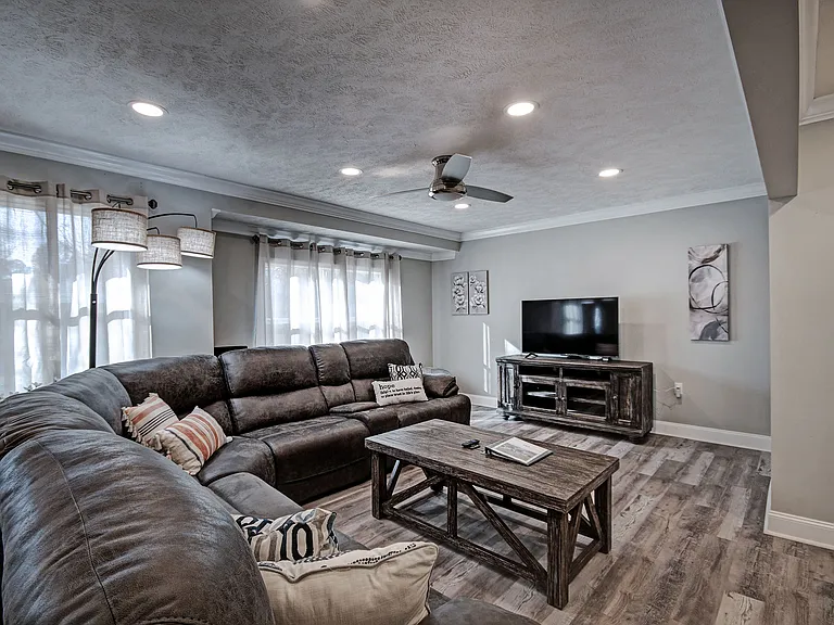105 Sunset Dr — Photo 5