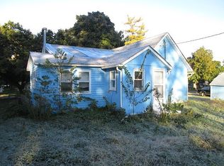 305 1st Ave, Bagley, IA 50026